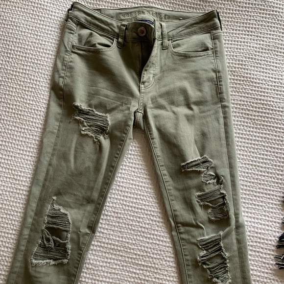 American Eagle Sage Green Jeans, size 6 regular - Picture 2 of 5